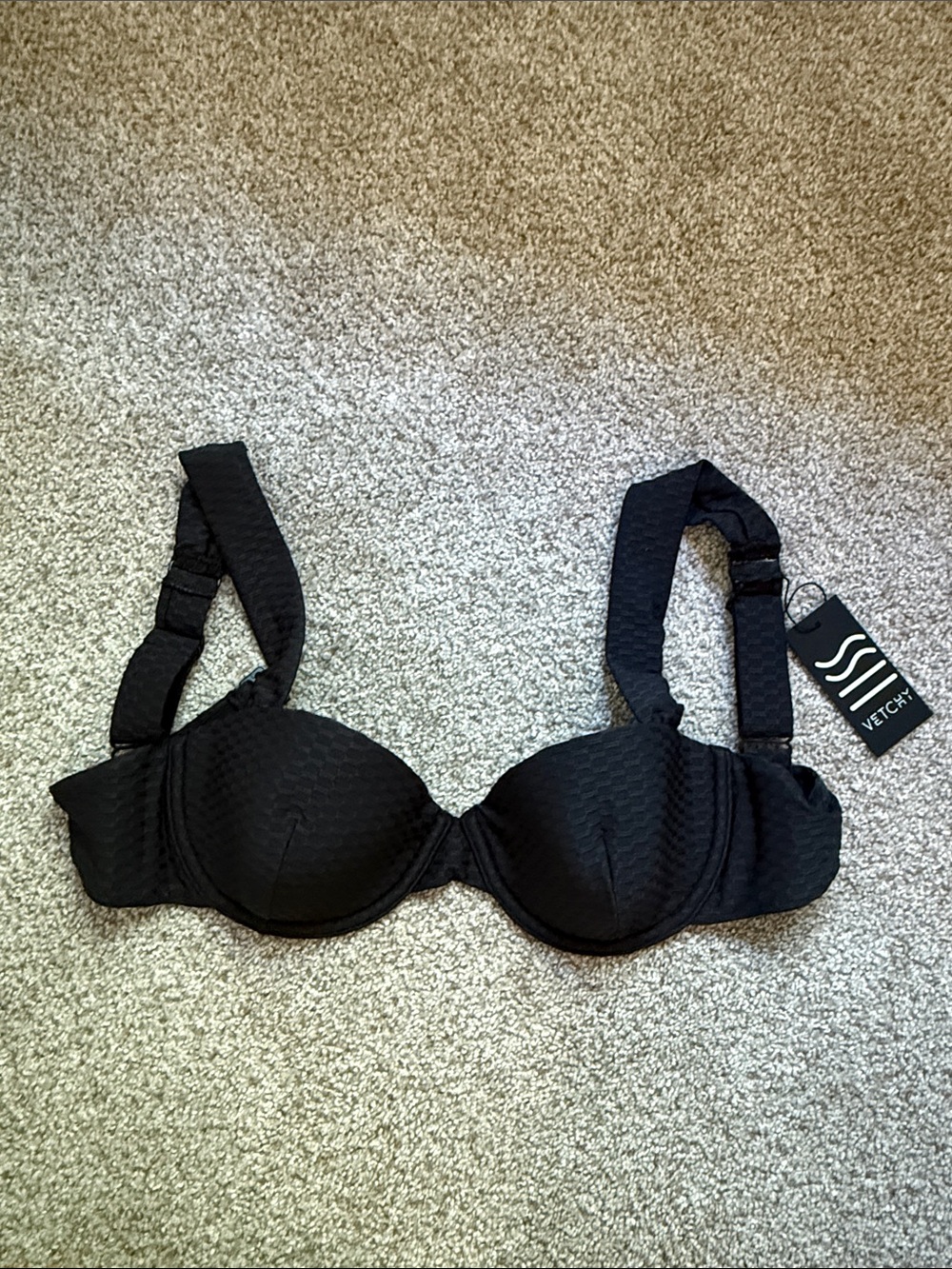 Vetchy Black Textured Underwire Swim top bikini medium